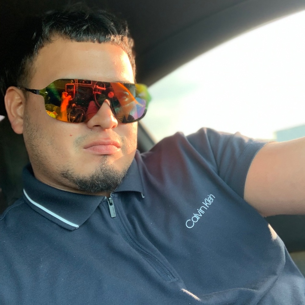 Meet your Posher, Juan